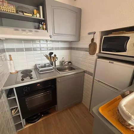 Confortable Avec Terrasse Au Rez-de-chaussee - Fr-1-593-142 *